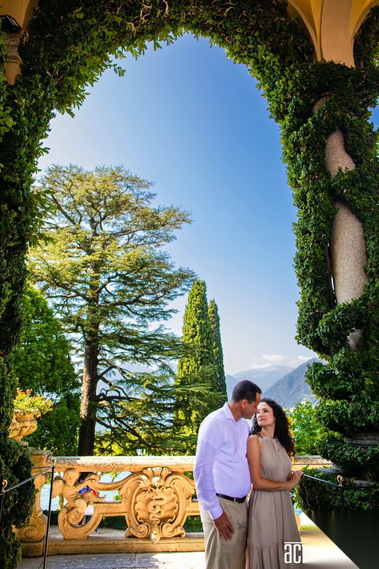 Lake Como Italy - The Session Setting