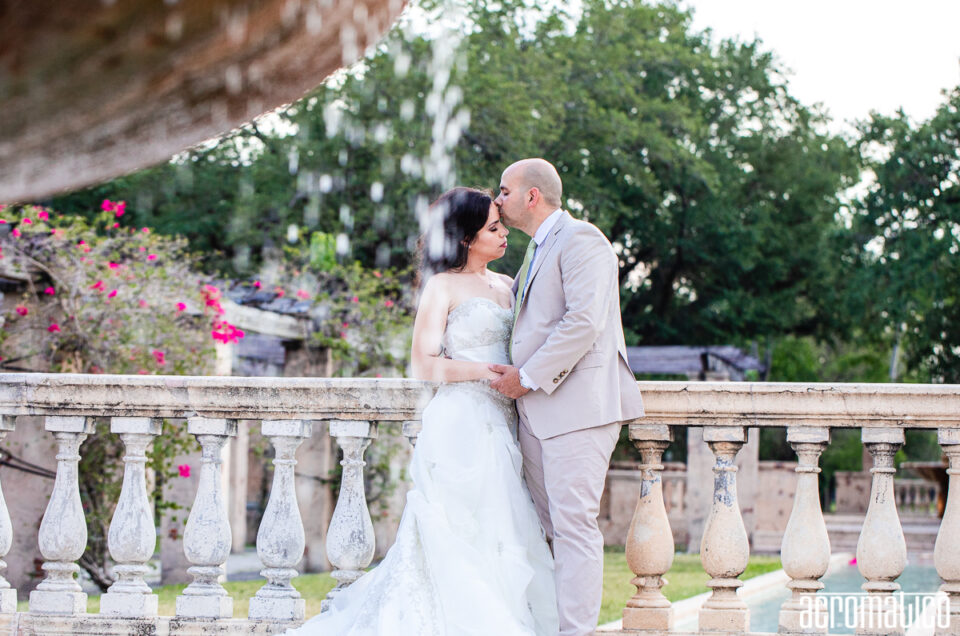 Coral Gables Entrance Park Anniversary Session | The Morales Family