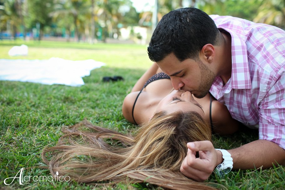 margaret pace park wynwood cafeina lounge engagement session-19